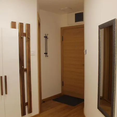 Asj Lux * ノヴィ・サド